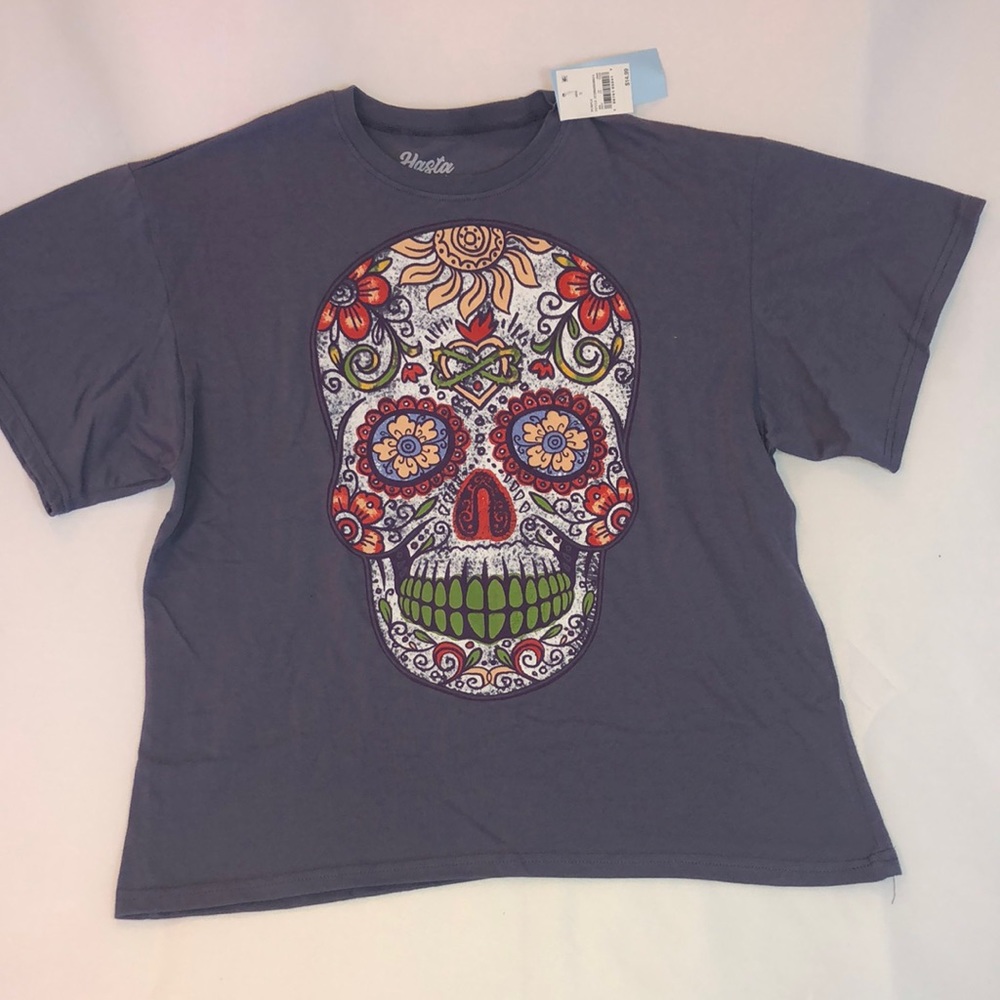 New with tags, purple sugar, skull T-shirt from target size small